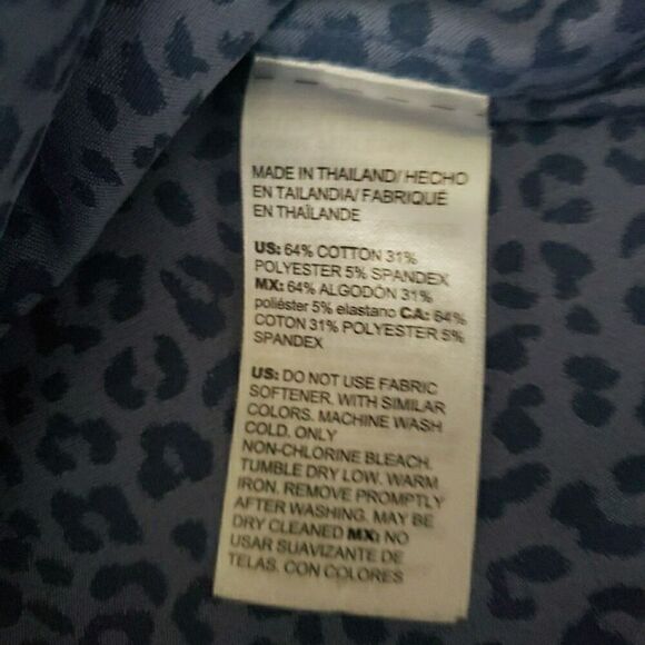 Chicos No Iron Cool Max Button Up Shirt Blue Long Sleeve Collared Size 00 US XS - Picture 2 of 10